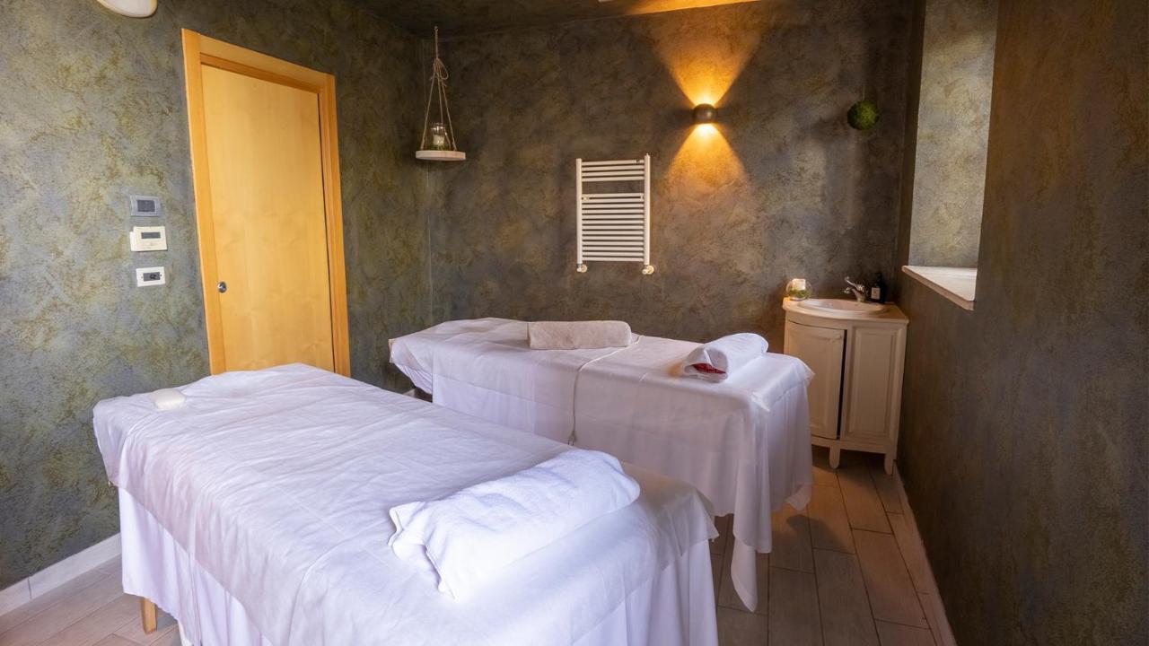 Relais Bella Rosina Pool & Spa La Cassa Eksteriør billede