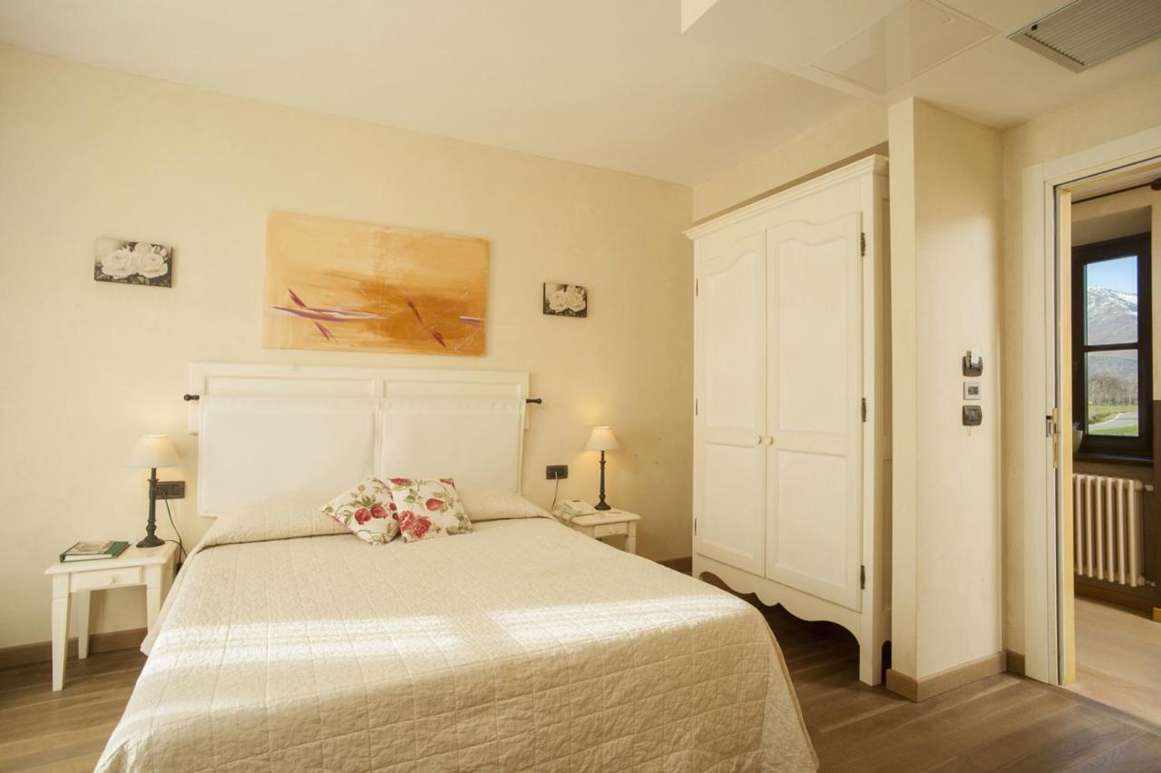 Relais Bella Rosina Pool & Spa La Cassa Værelse billede